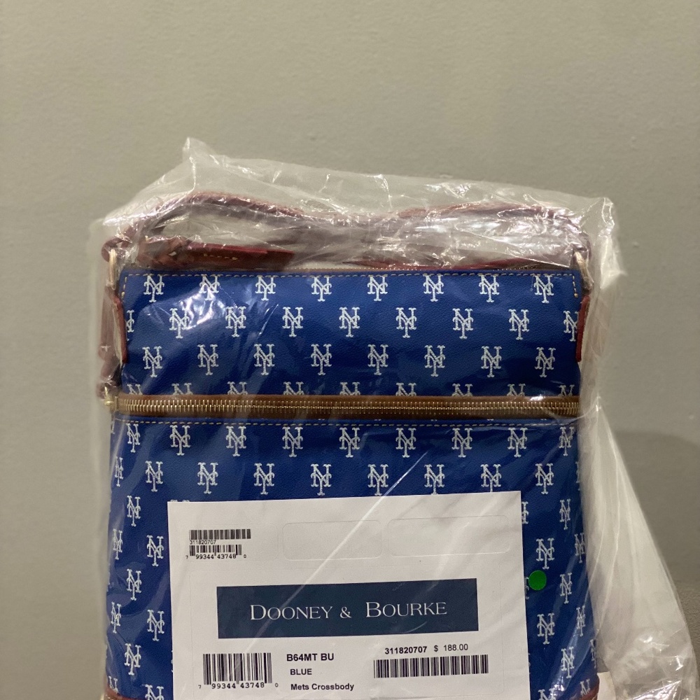 Dooney&Bourke Crossbody Bag